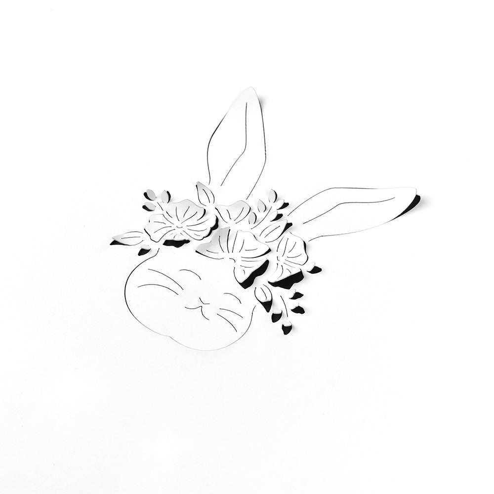 Die 'Negative-rabbit with flowers'