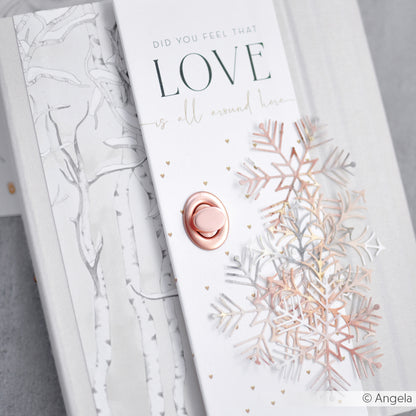 Design paper 'Love is all around'